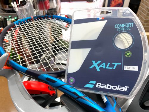 【Babolat】新作ナイロンマルチ「XALT（エクサルト）」を数量限定でお試し＆SNS投稿のご協力をお願いしようかなと…【テニス用品に関するブログ＠テニスショップLAFINO 冨貴塚 裕太】
